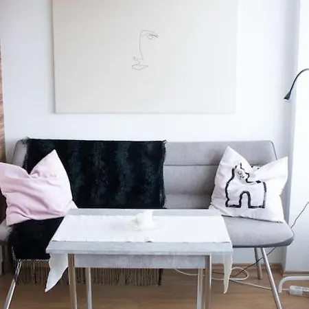 One Stop From Airport Appartement Brno